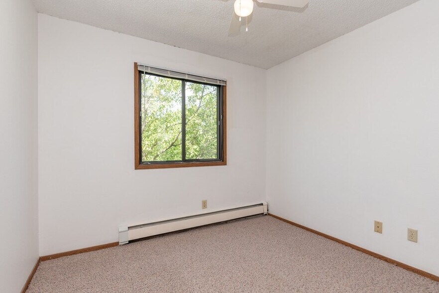 Building Photo - 318 Finkbine Ln