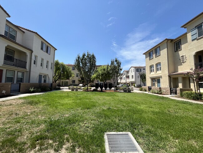 Building Photo - 12432 Constellation St