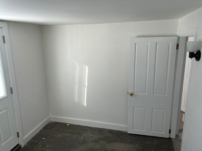 Building Photo - 1943 Smoketown School Rd