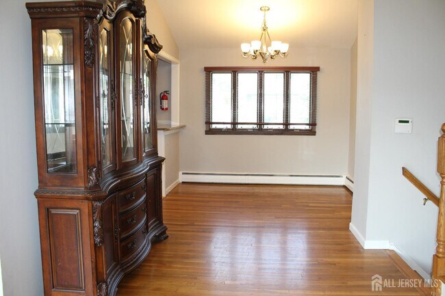 Building Photo - 13 Califon Dr