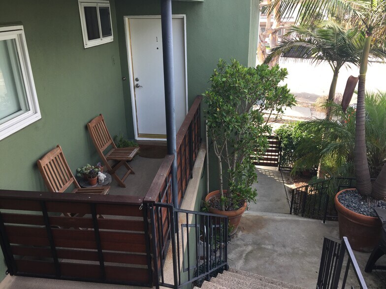 Building Photo - 8341 W Manchester Ave