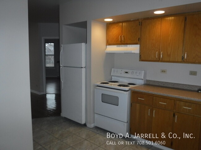 Primary Photo - 5657 S Indiana Ave