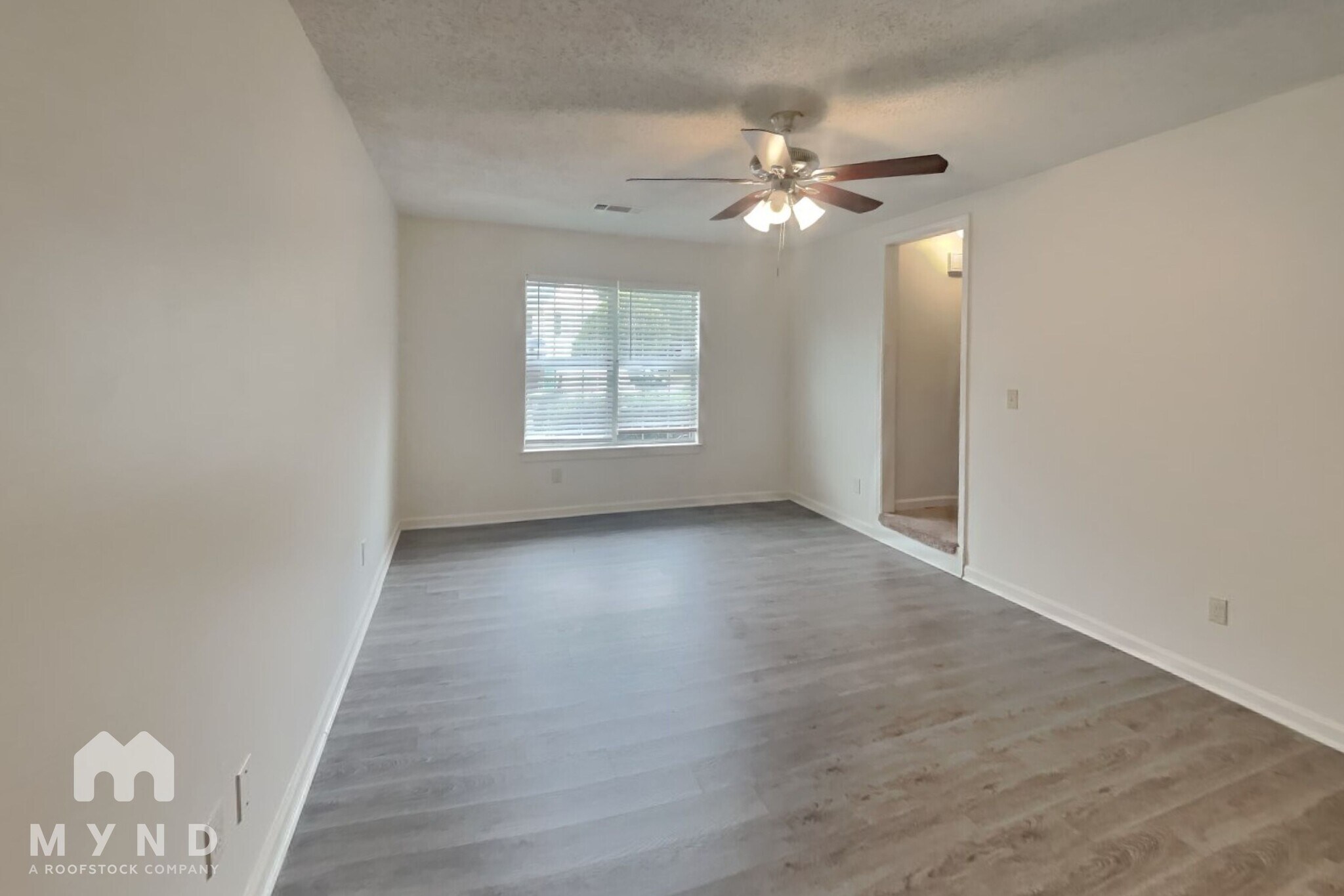 Building Photo - 5561 Northcut Dr