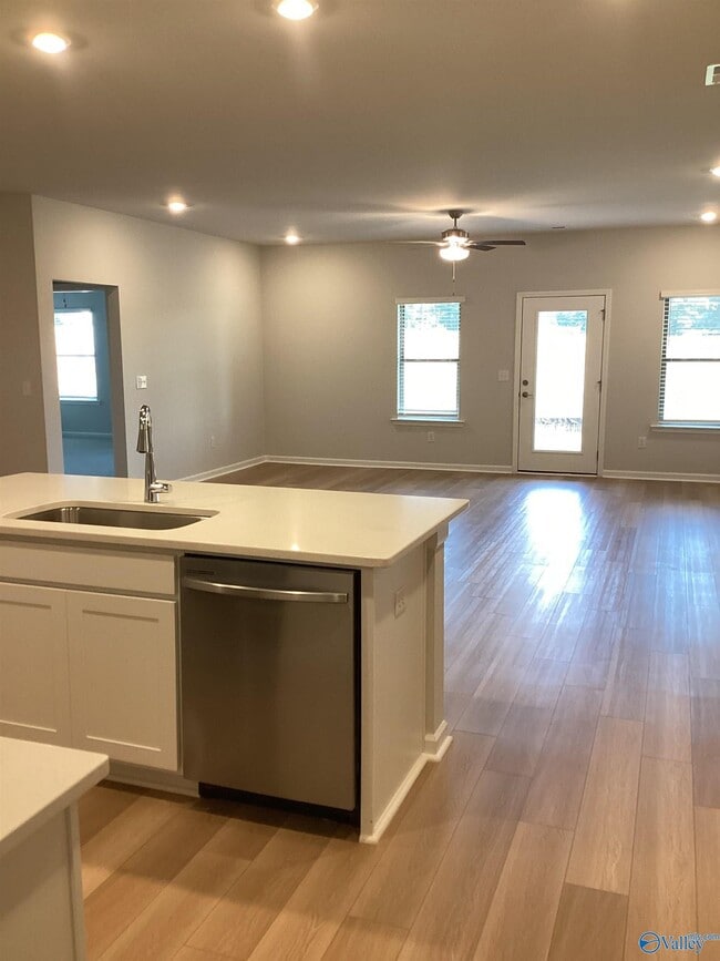 Building Photo - 229 Paca Ln