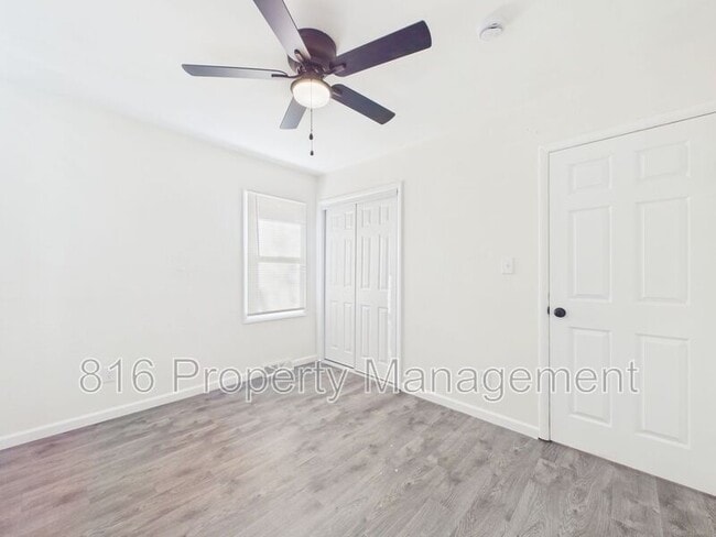 Building Photo - 8506 E 111 St