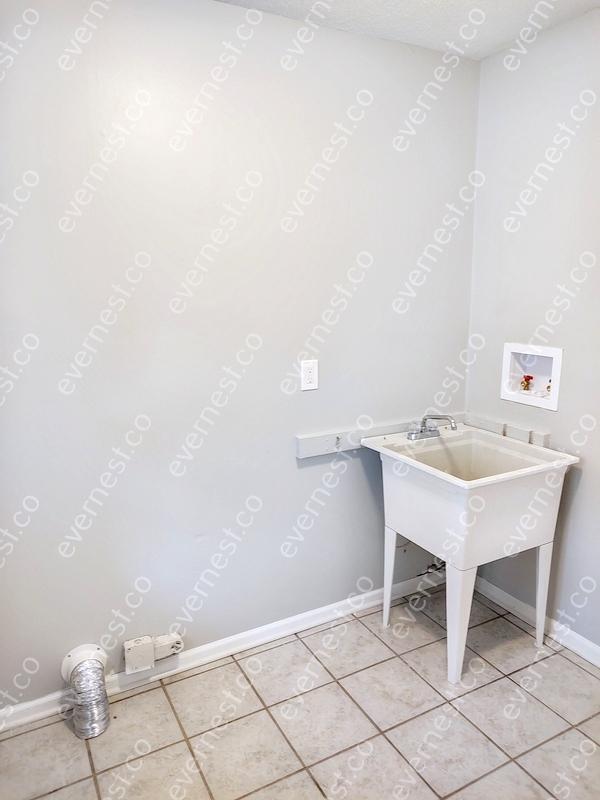Building Photo - 10244 Caenen Dr