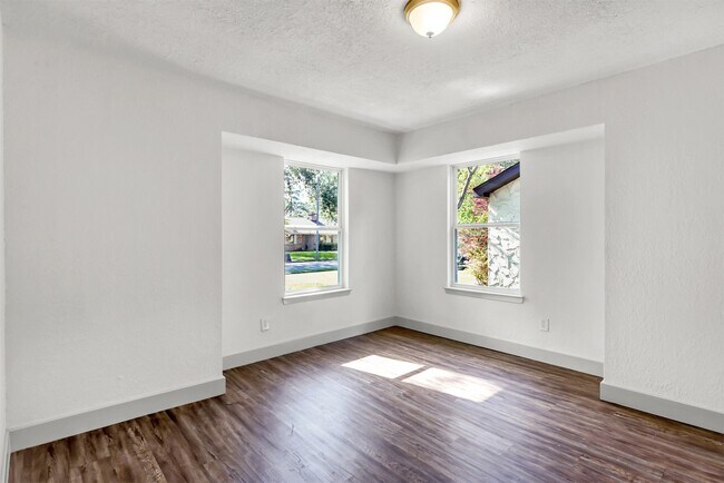 Building Photo - 23118 Whispering Willow Dr