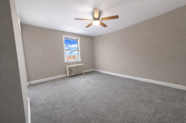 Building Photo - 2917 Cornwall Rd