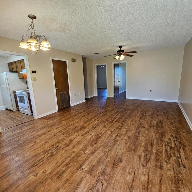 Building Photo - 1013 Talbot Ave