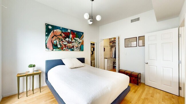 Building Photo - 23 Bay State Rd