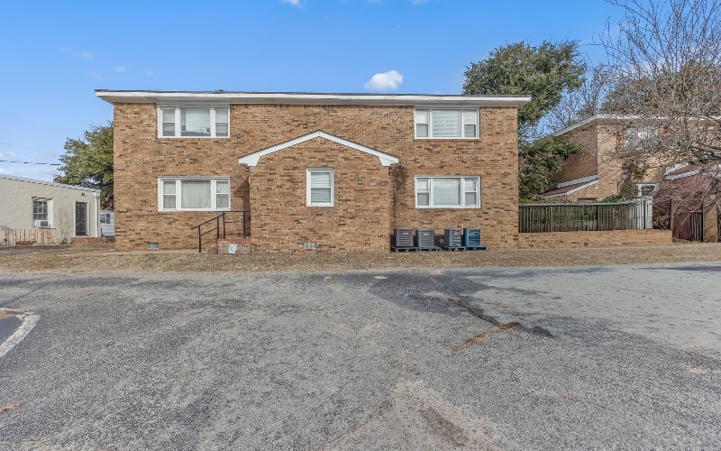 Building Photo - 9628 19th Bay St