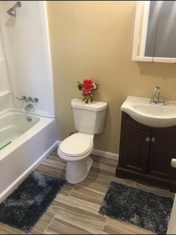 Building Photo - 239 Nesbitt St