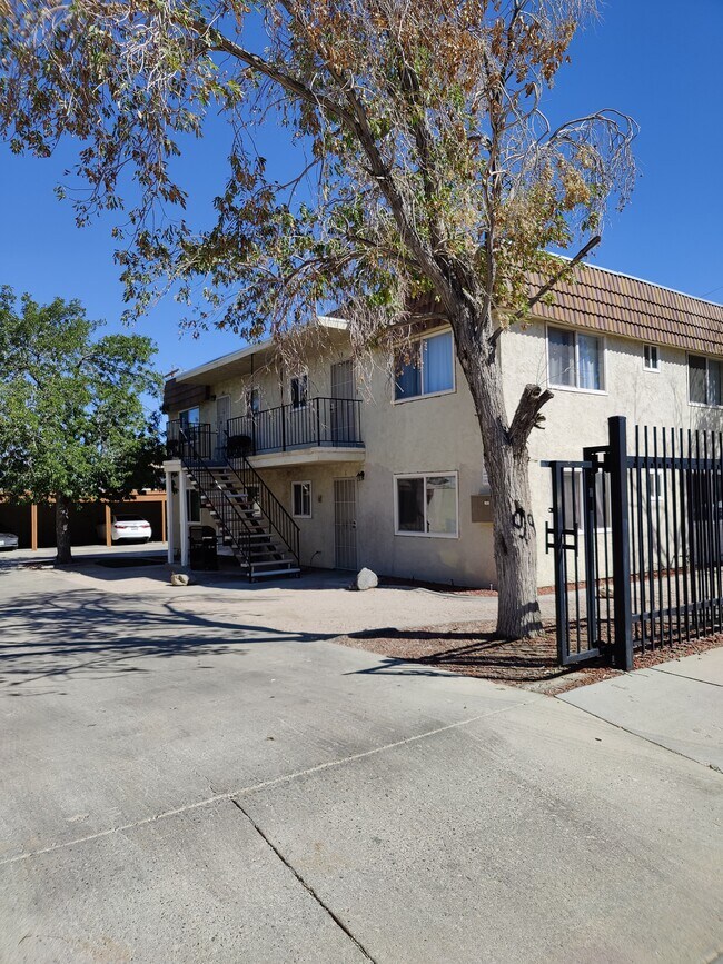515 E Avenue Q5 515 E Avenue Q5 Palmdale CA 93550 Apartment Finder