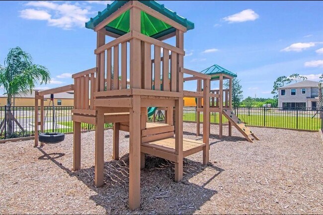 Building Photo - 822 Remington Green Dr SE