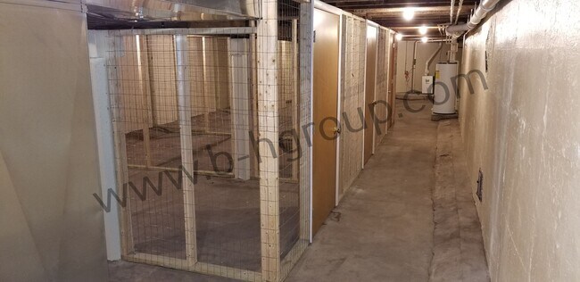 Building Photo - 2333 Roosevelt Rd