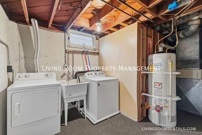 Building Photo - 6025 NE 14th Ave