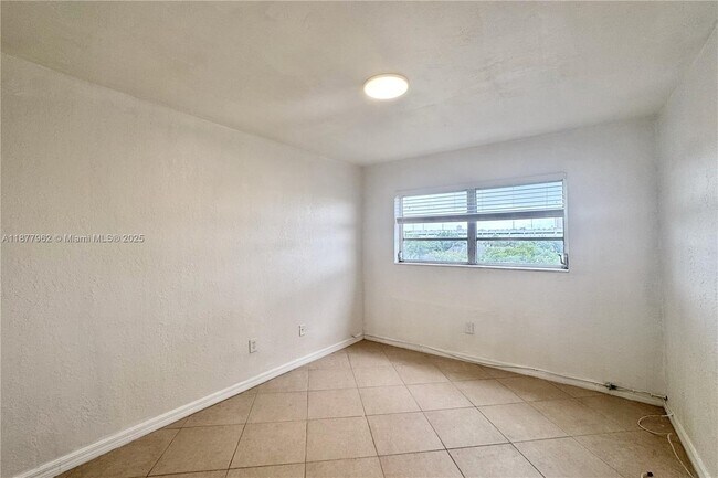Building Photo - 7410 SW 82nd St
