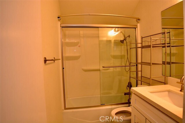 Building Photo - 18 Gold Bluff