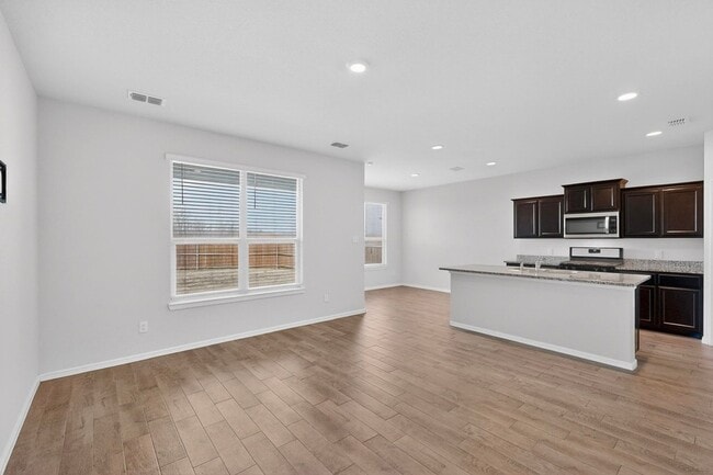 Building Photo - 8425 Wildwest Dr