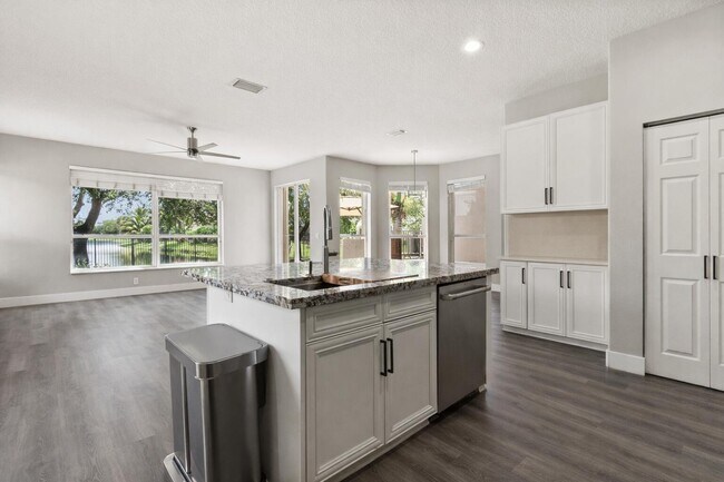 Building Photo - 4166 Wellington Shores Dr