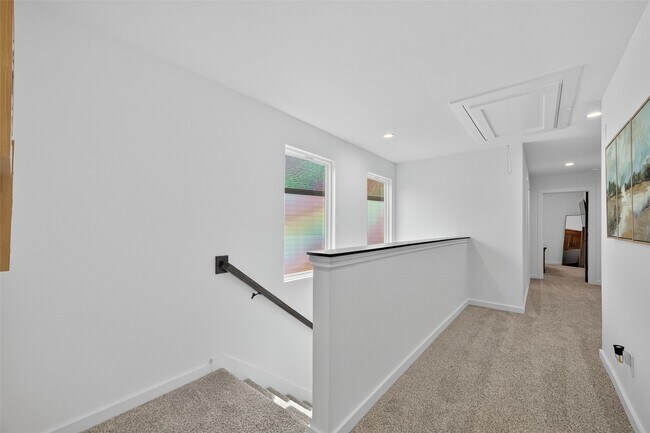 Building Photo - 3233 Creston Gate Dr