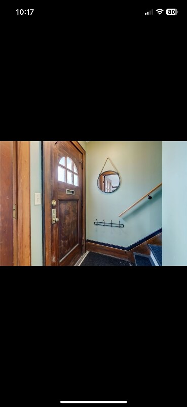 Building Photo - 477 Maplewood Ave