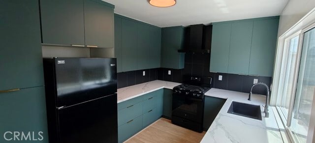 Building Photo - 18822 Cranbrook Ave