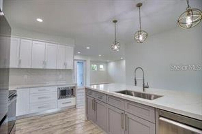 Building Photo - ANNUAL UNFURNISHED RENTAL located in Burnt...