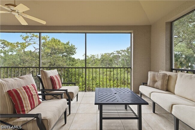 Building Photo - 27038 Oakwood Lake Dr