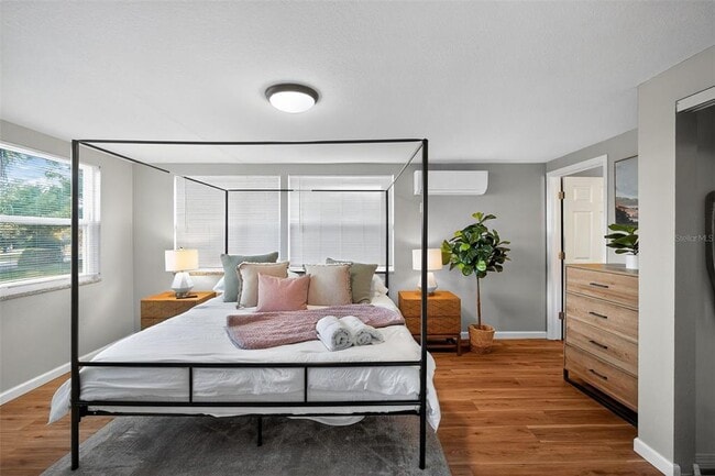 Building Photo - 63 Lake Hunter Dr