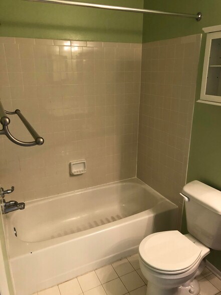 Building Photo - 11704 Olde English Dr