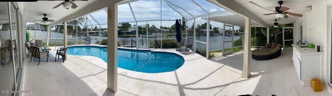 Building Photo - 426 S Neptune Dr