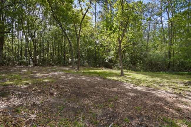 Building Photo - 11612 Independence Rd