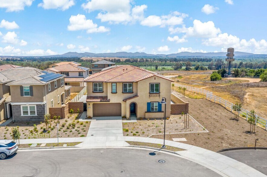 Building Photo - 18191 Crow Cir