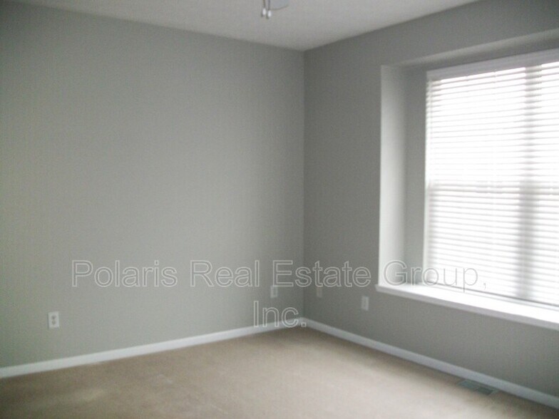 Building Photo - 2215 Colfax Ln
