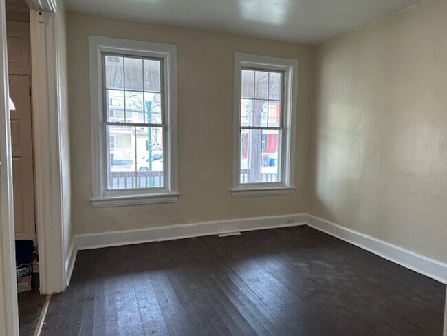 Building Photo - 111 N 17th St