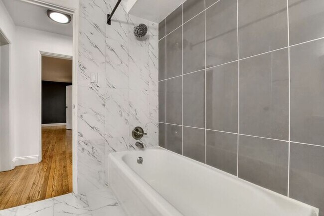 Building Photo - 2233 Kearney St