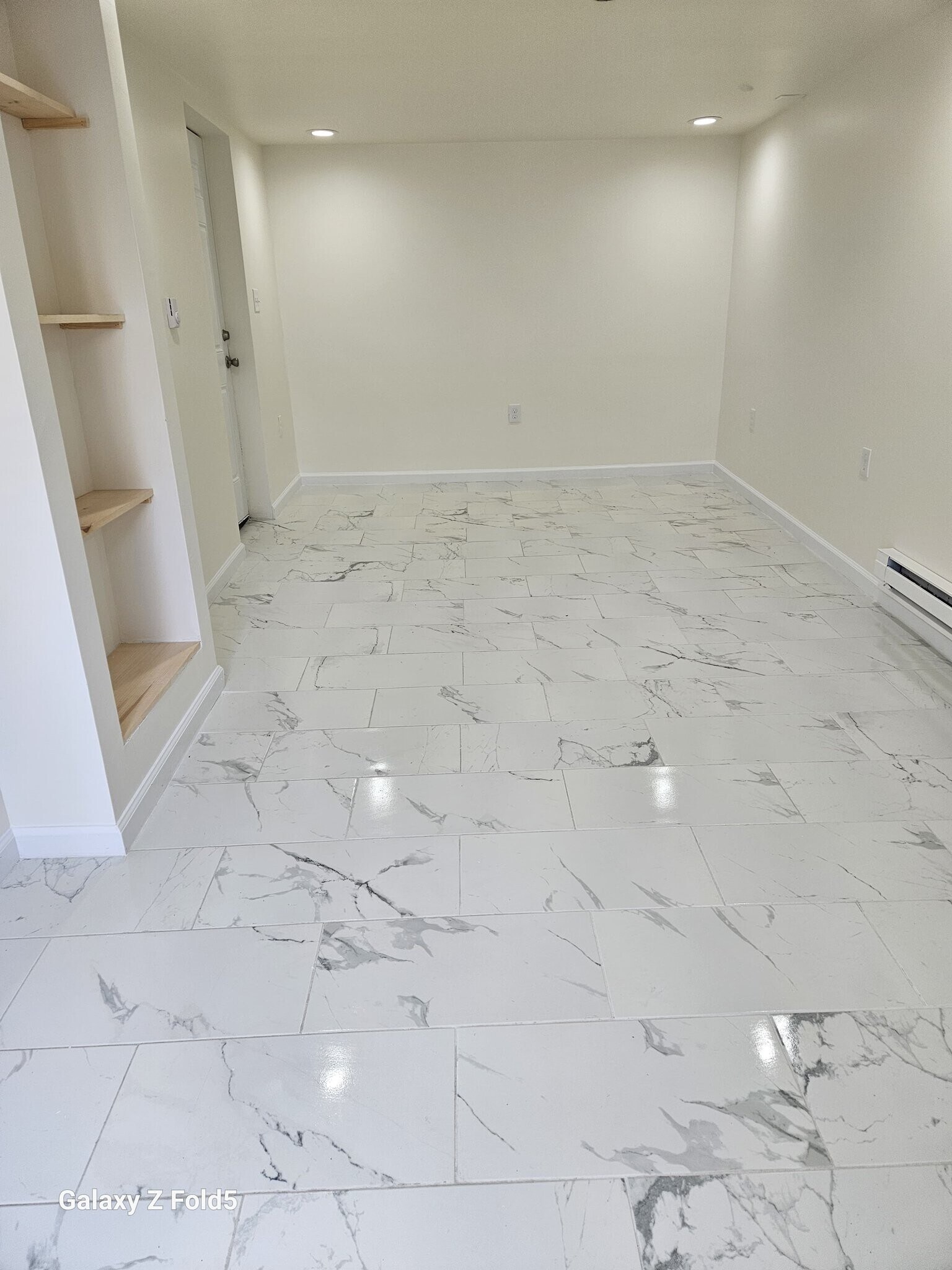 Building Photo - 424 Leslie St