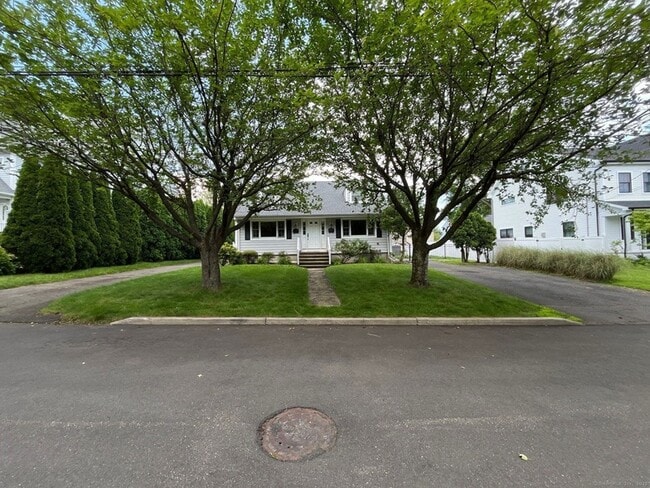Primary Photo - 174 Country Rd