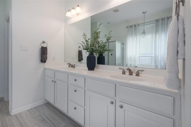 Building Photo - 2279 Fernspring Dr