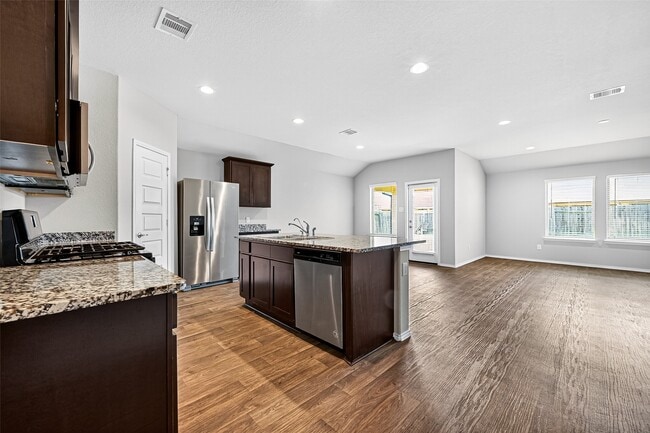 Building Photo - 1610 Bear Spring Dr