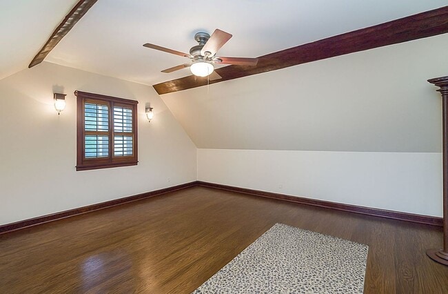 Building Photo - 544 Edinboro Rd