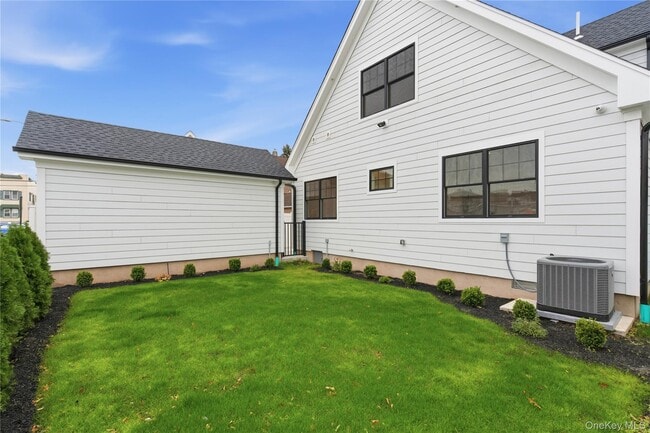 Building Photo - 42 Alice Ct