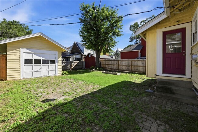 Building Photo - 5344 Lowell Ave
