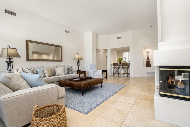 Building Photo - 79695 Mandarina