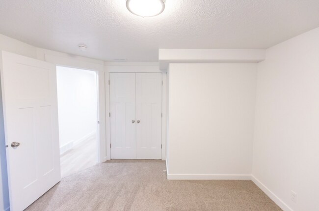 Building Photo - 1062 N Highpass Dr