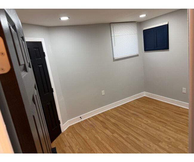 Building Photo - 1628 Benhill Ave