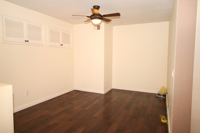 dining area/family room - 904 W Mabel Ave