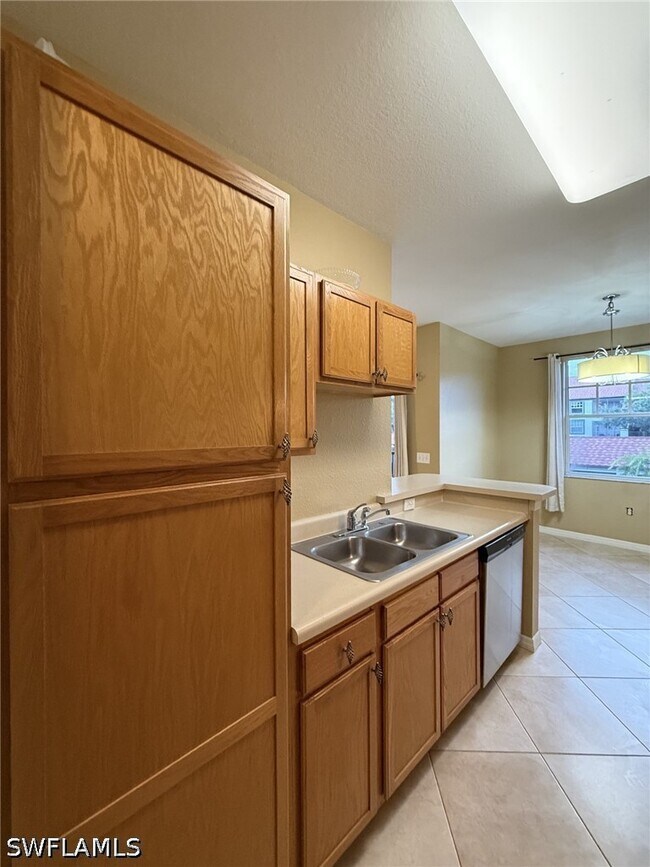 Building Photo - 7945 Preserve Cir