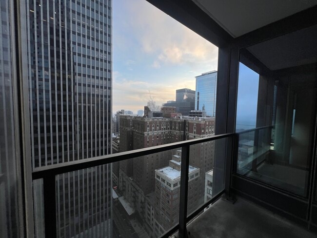 Building Photo - 60 E Monroe St